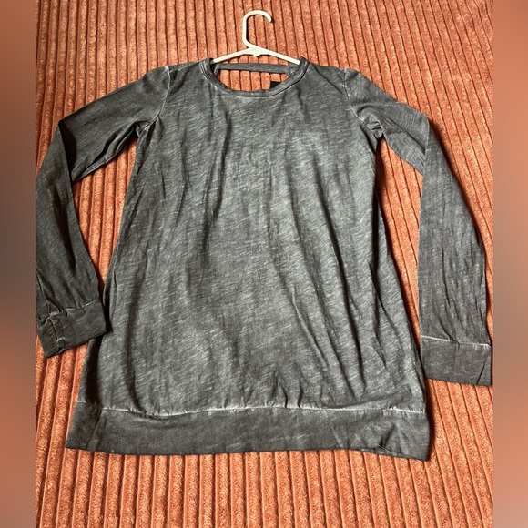 143 Story by Line up, Long Sleeve Tee, Grey distressed Size Small - Picture 3 of 8